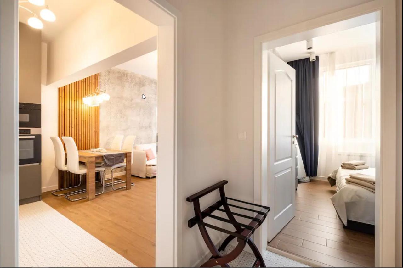 Stylish 1Bdr Central Apartment Софія Екстер'єр фото