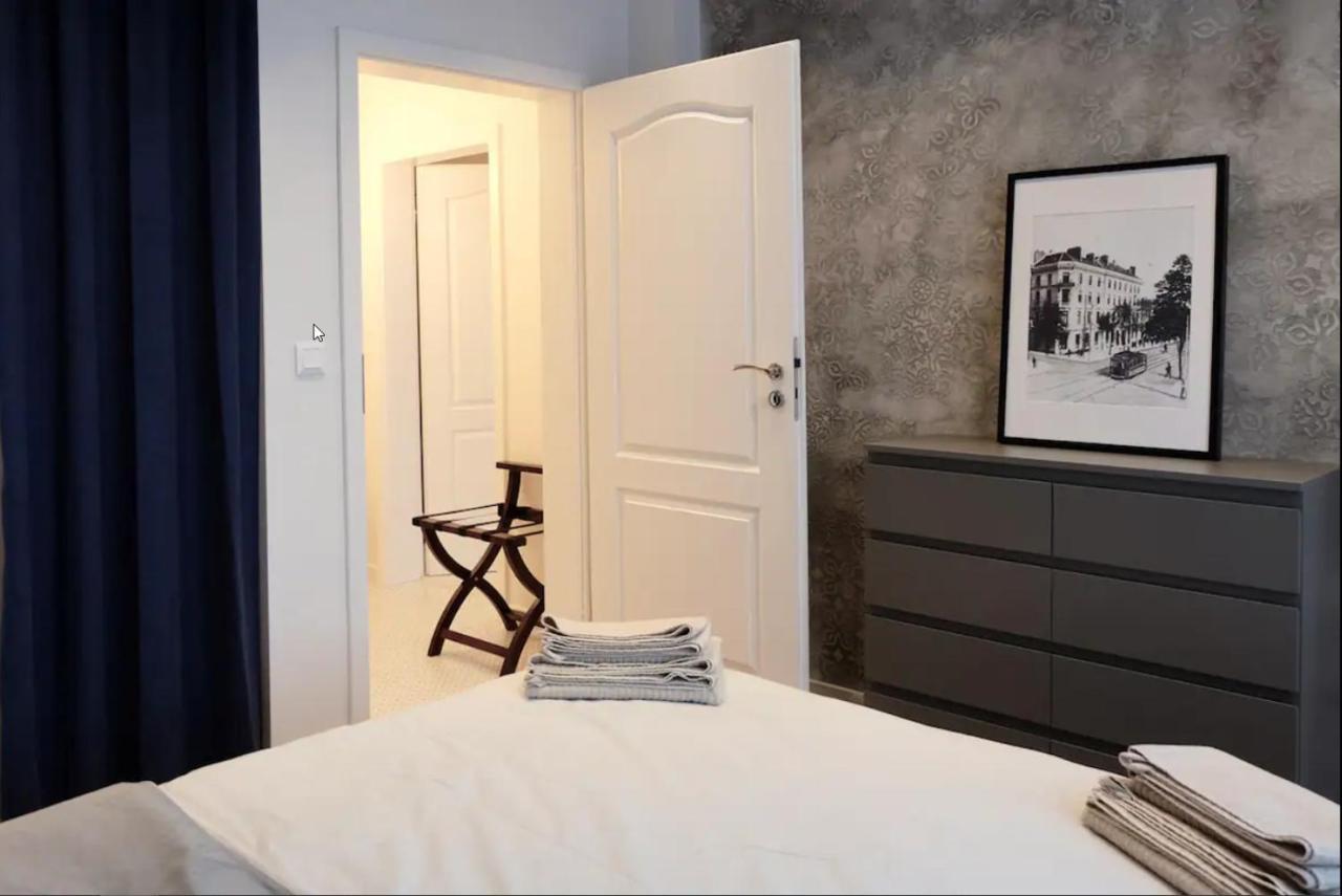 Stylish 1Bdr Central Apartment Софія Екстер'єр фото
