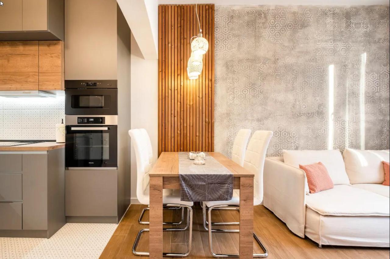 Stylish 1Bdr Central Apartment Софія Екстер'єр фото